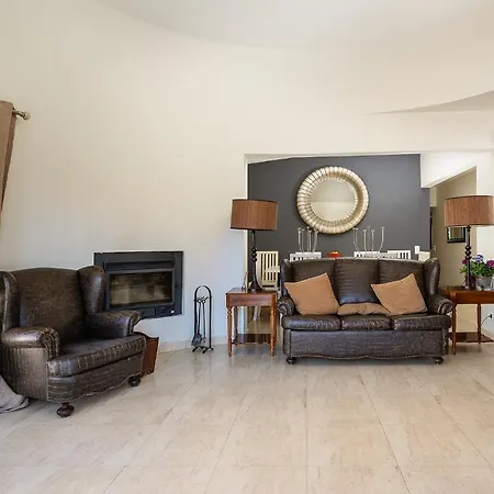 Holiday home Casa Suecia Private Pool And Garden Quarteira